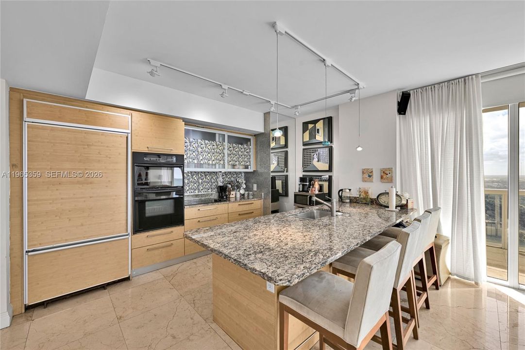 For Sale: $1,244,000 (2 beds, 2 baths, 1458 Square Feet)