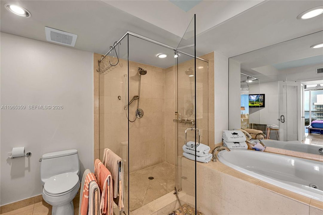 For Sale: $1,244,000 (2 beds, 2 baths, 1458 Square Feet)