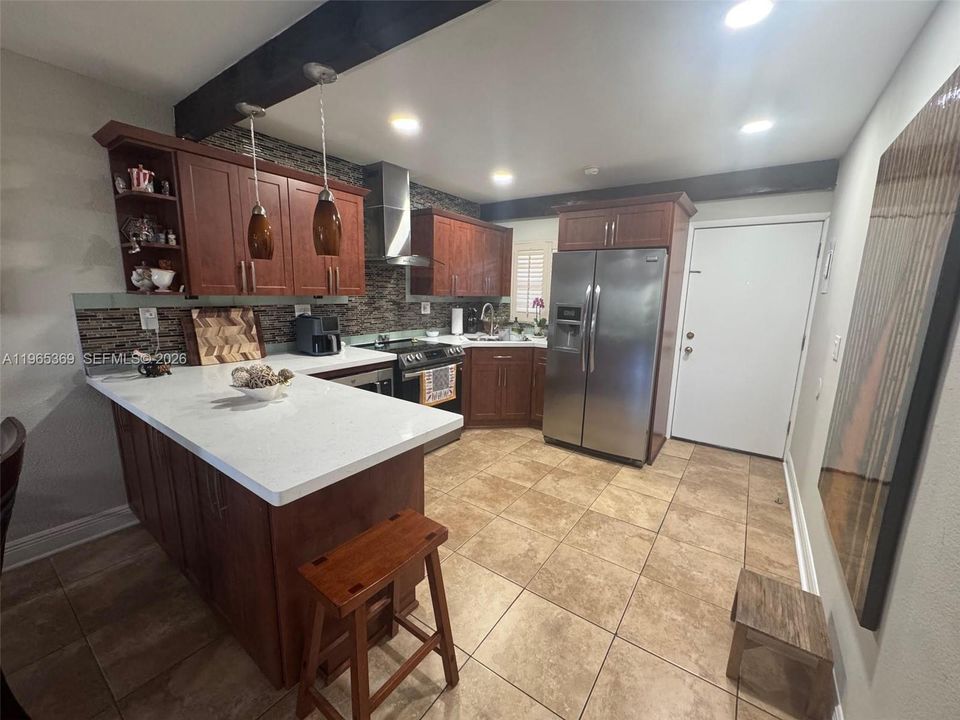 Activo con contrato: $280,000 (2 camas, 2 baños, 886 Pies cuadrados)