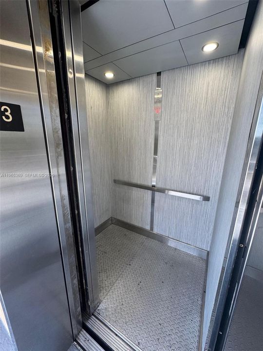 Activo con contrato: $280,000 (2 camas, 2 baños, 886 Pies cuadrados)