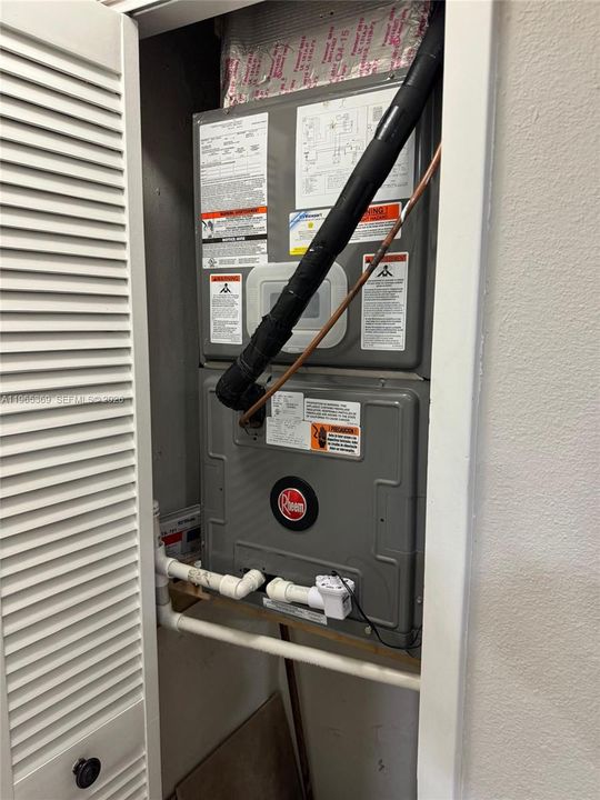 Activo con contrato: $280,000 (2 camas, 2 baños, 886 Pies cuadrados)