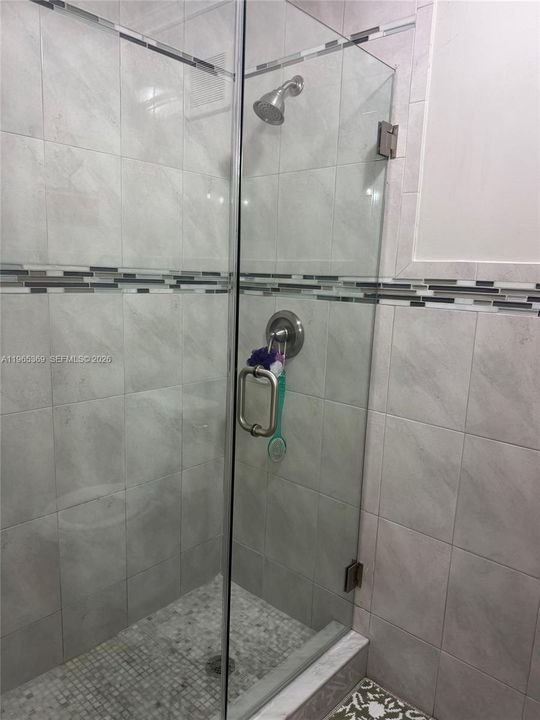 Activo con contrato: $280,000 (2 camas, 2 baños, 886 Pies cuadrados)