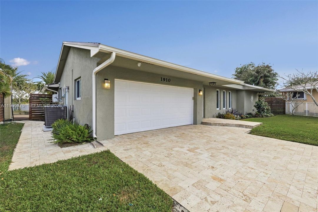 Side View - Travertine Marbel Driveway, Walkway, and Patio