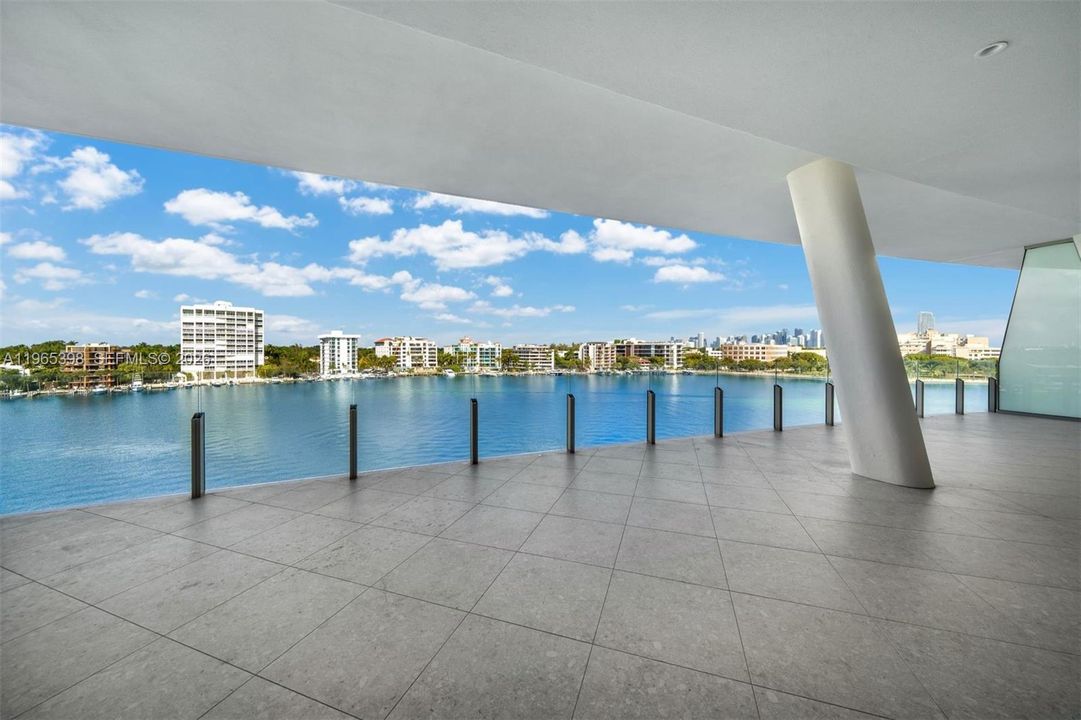 Recently Sold: $6,500,000 (3 beds, 3 baths, 2622 Square Feet)