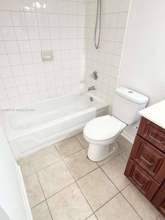 Active With Contract: $2,250 (3 beds, 2 baths, 1225 Square Feet)