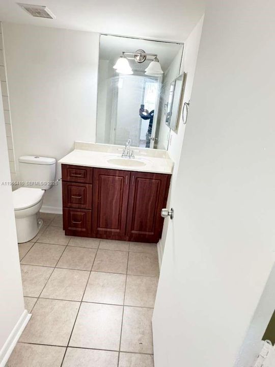 Active With Contract: $2,250 (3 beds, 2 baths, 1225 Square Feet)