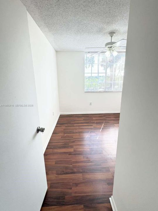 Active With Contract: $2,250 (3 beds, 2 baths, 1225 Square Feet)