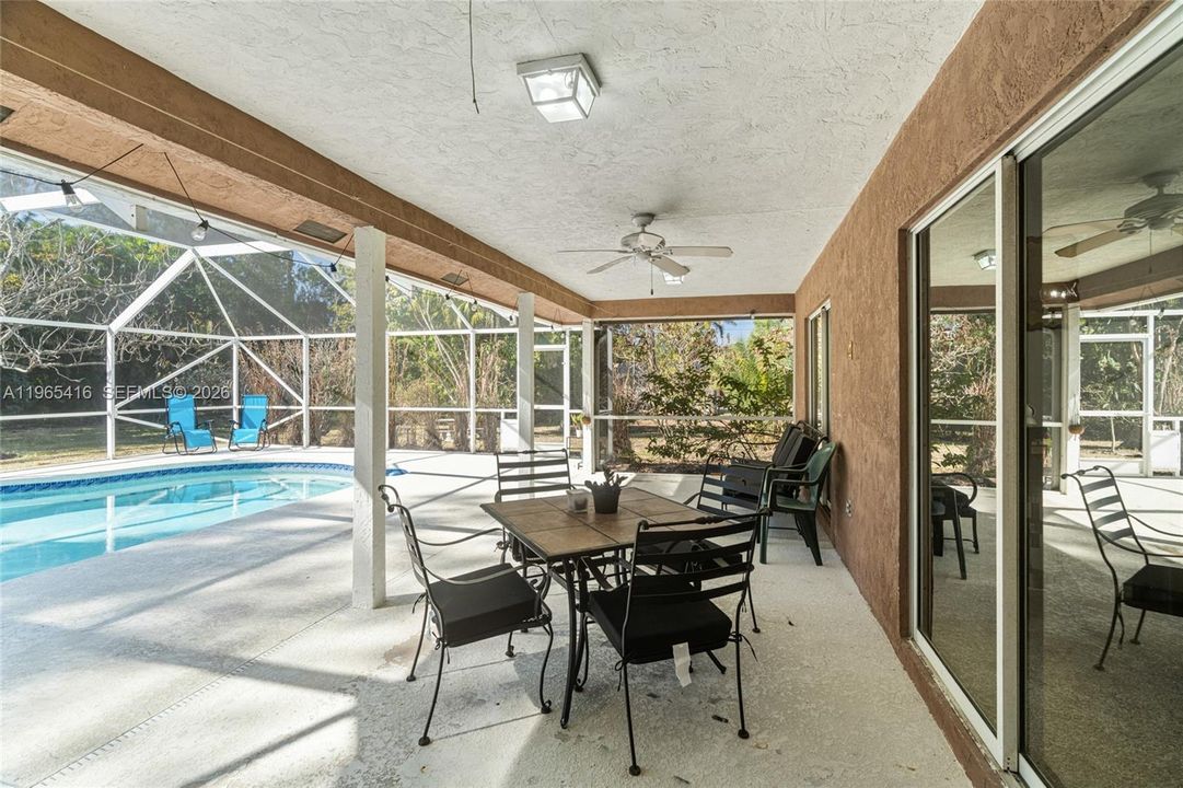 For Sale: $660,000 (3 beds, 2 baths, 1899 Square Feet)