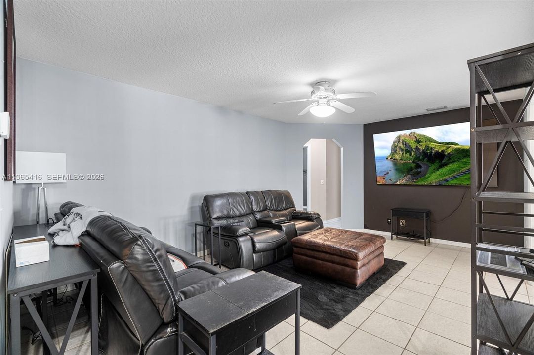 For Sale: $660,000 (3 beds, 2 baths, 1899 Square Feet)