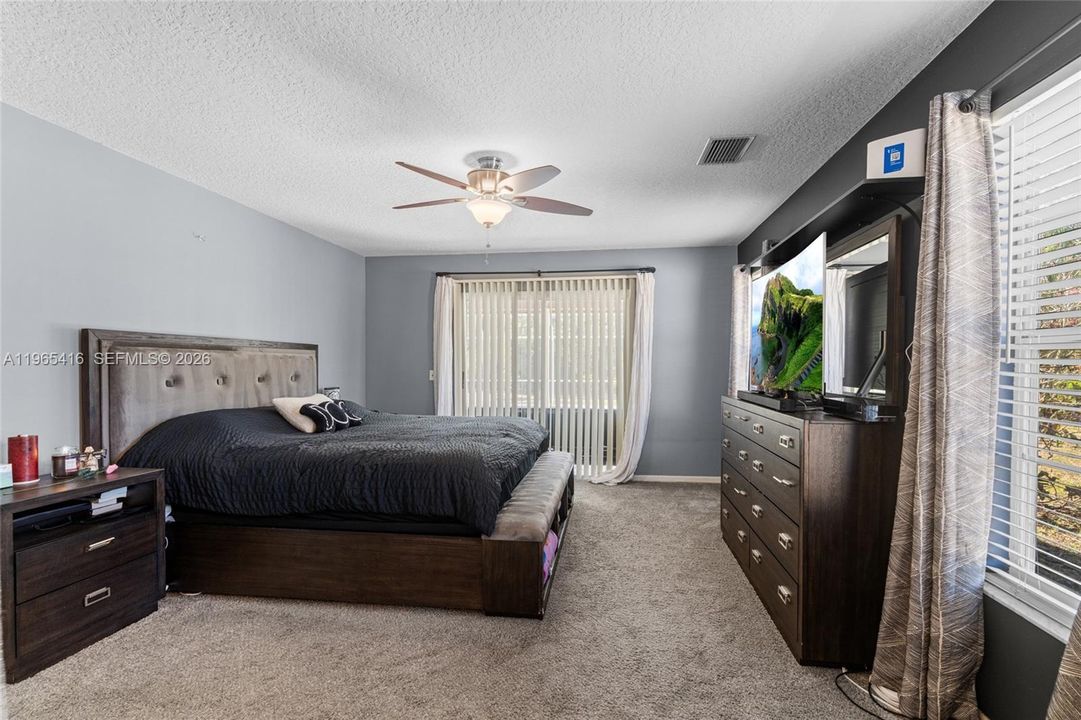 For Sale: $660,000 (3 beds, 2 baths, 1899 Square Feet)