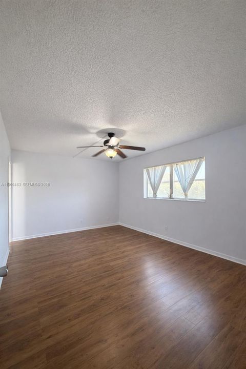 En Venta: $80,000 (2 camas, 2 baños, 990 Pies cuadrados)