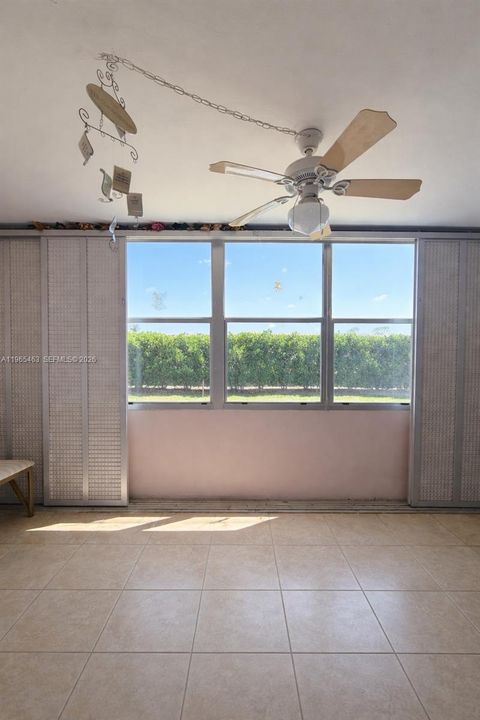 En Venta: $80,000 (2 camas, 2 baños, 990 Pies cuadrados)