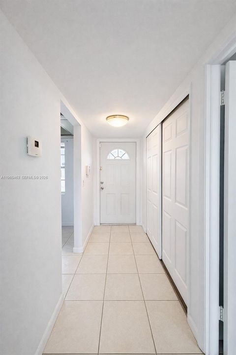 En Venta: $80,000 (2 camas, 2 baños, 990 Pies cuadrados)