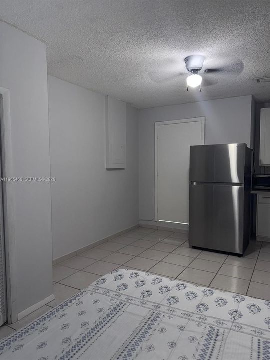 En Renta: $1,300 (1 camas, 1 baños, 1832 Pies cuadrados)