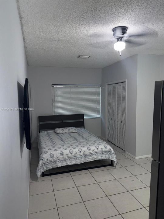 En Renta: $1,300 (1 camas, 1 baños, 1832 Pies cuadrados)