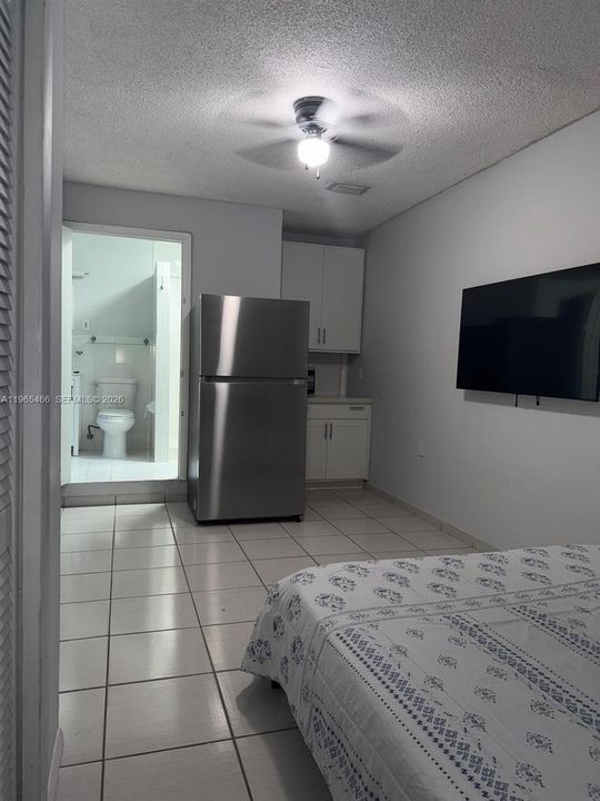 En Renta: $1,300 (1 camas, 1 baños, 1832 Pies cuadrados)