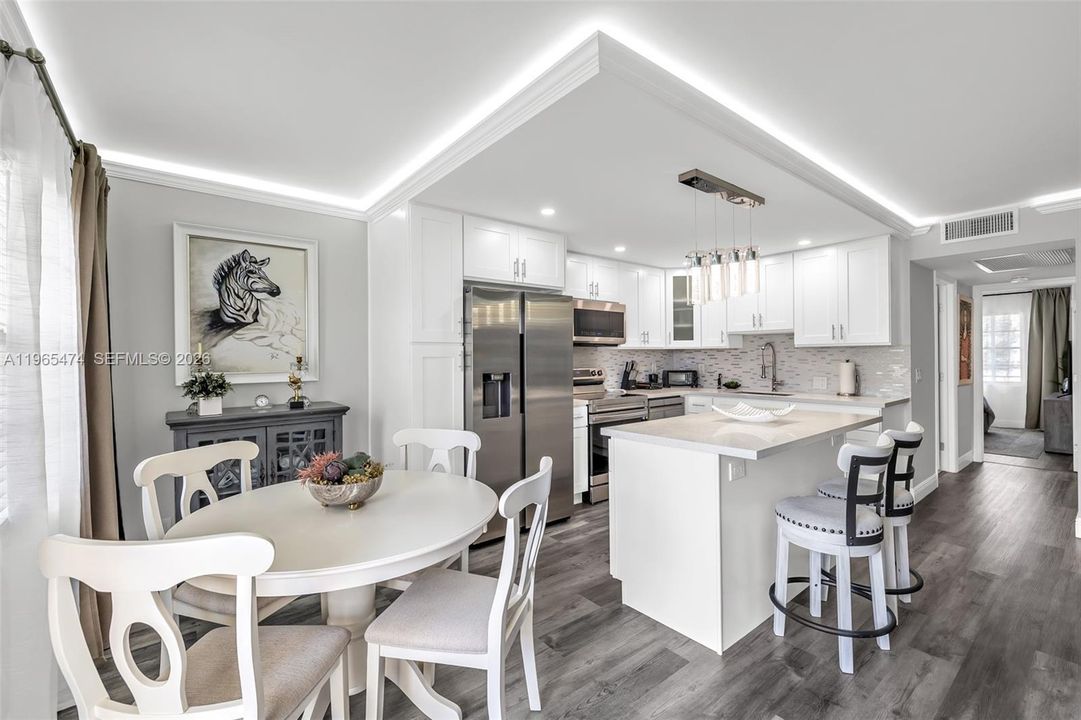 На продажу: $199,000 (2 спален, 1 ванн, 840 Квадратных фут)