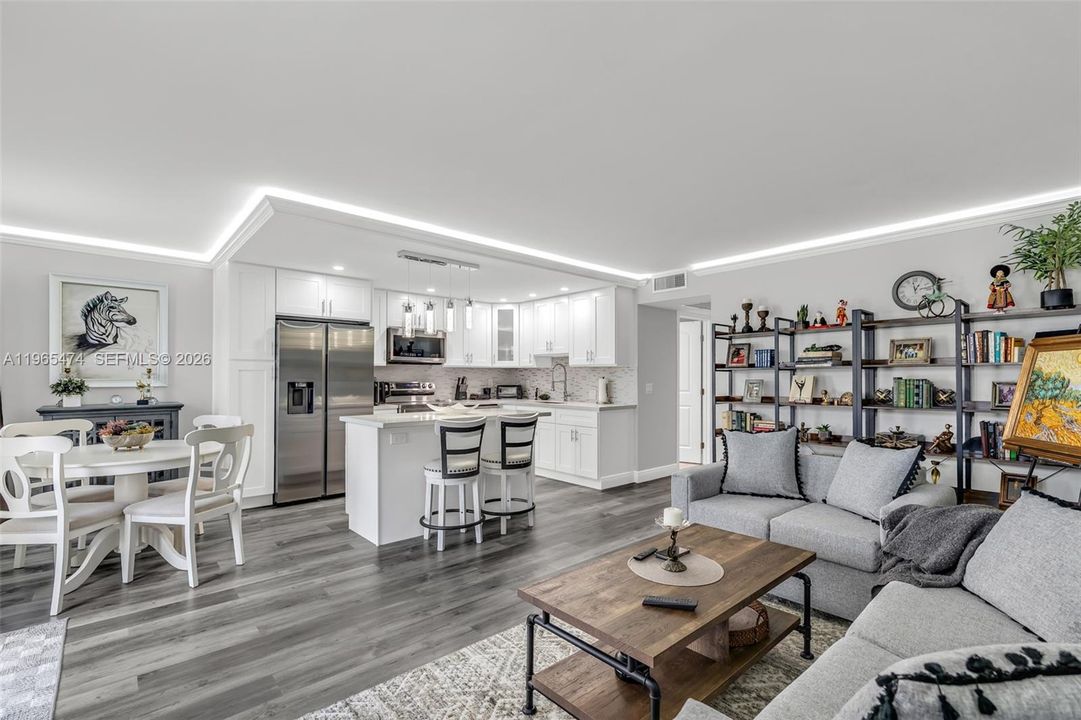 На продажу: $199,000 (2 спален, 1 ванн, 840 Квадратных фут)