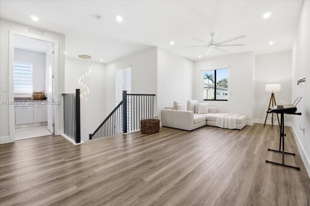 Active With Contract: $1,800,000 (4 beds, 3 baths, 3436 Square Feet)