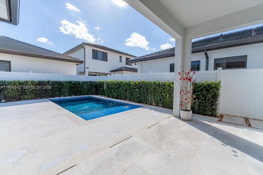 Active With Contract: $1,800,000 (4 beds, 3 baths, 3436 Square Feet)