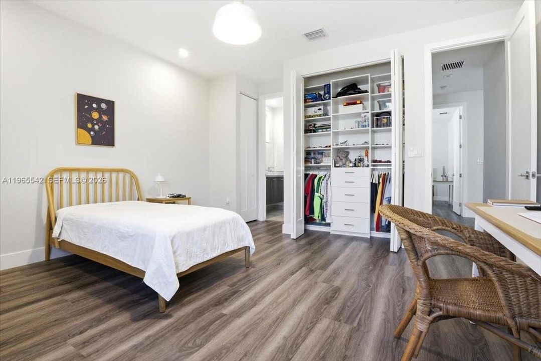 4th bed