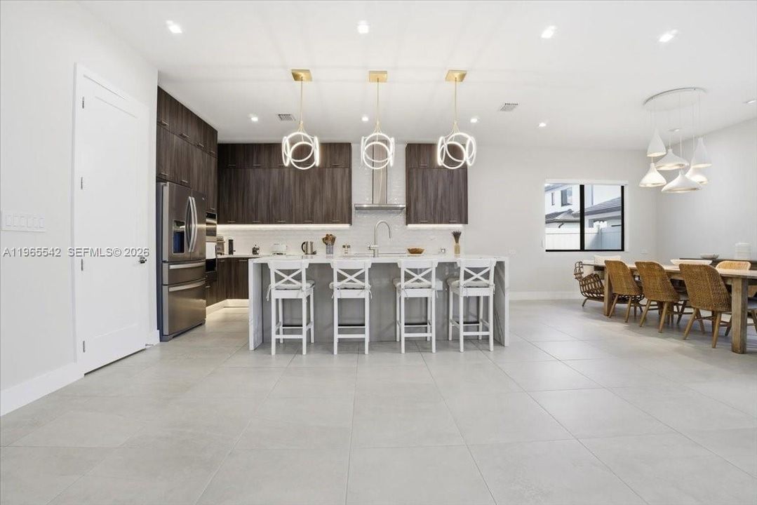 Active With Contract: $1,800,000 (4 beds, 3 baths, 3436 Square Feet)