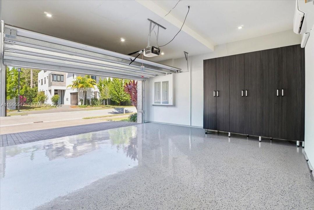 Active With Contract: $1,800,000 (4 beds, 3 baths, 3436 Square Feet)