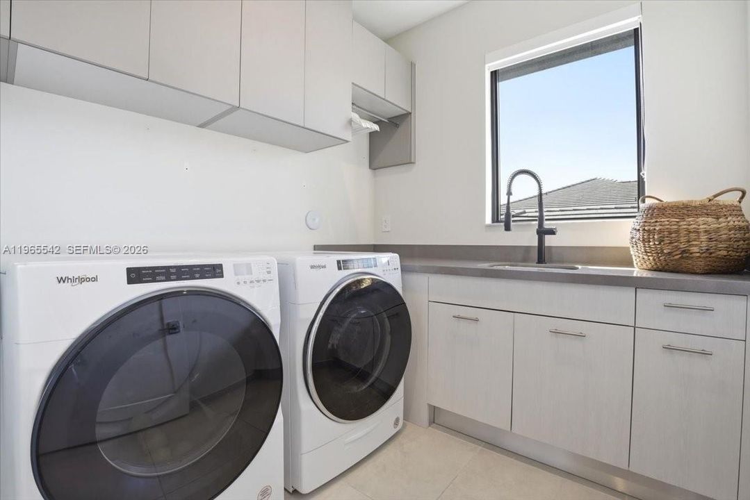 Active With Contract: $1,800,000 (4 beds, 3 baths, 3436 Square Feet)