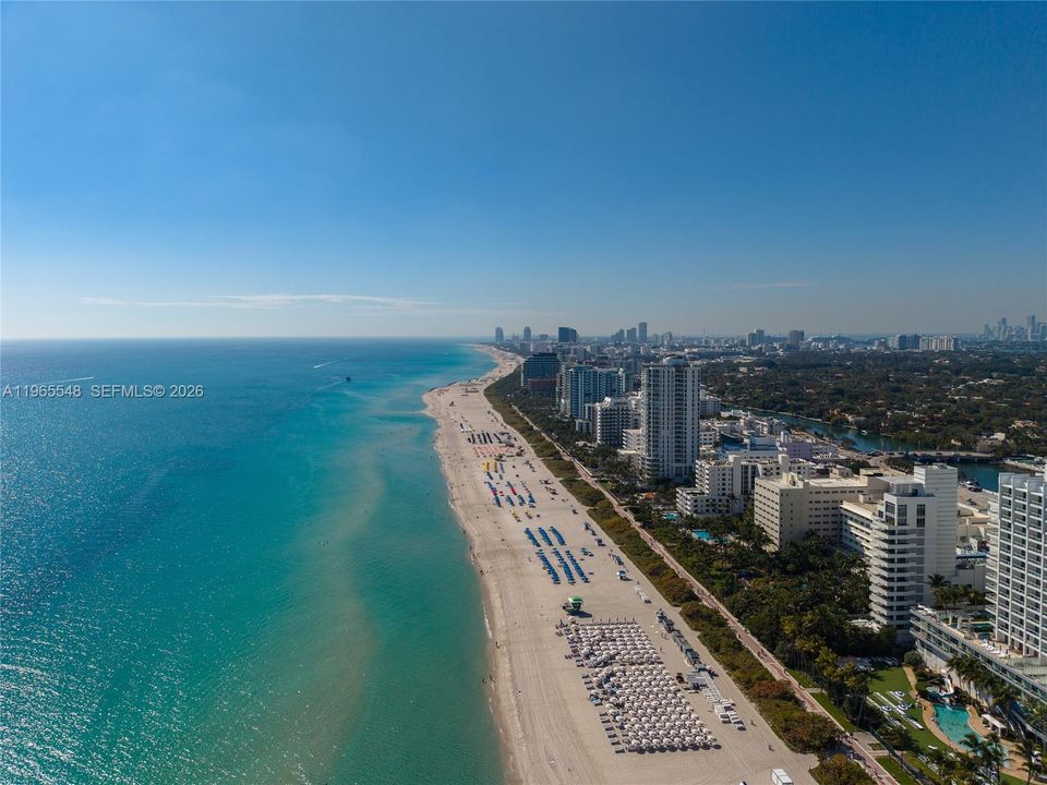 На продажу: $2,295,000 (3 спален, 2 ванн, 1554 Квадратных фут)