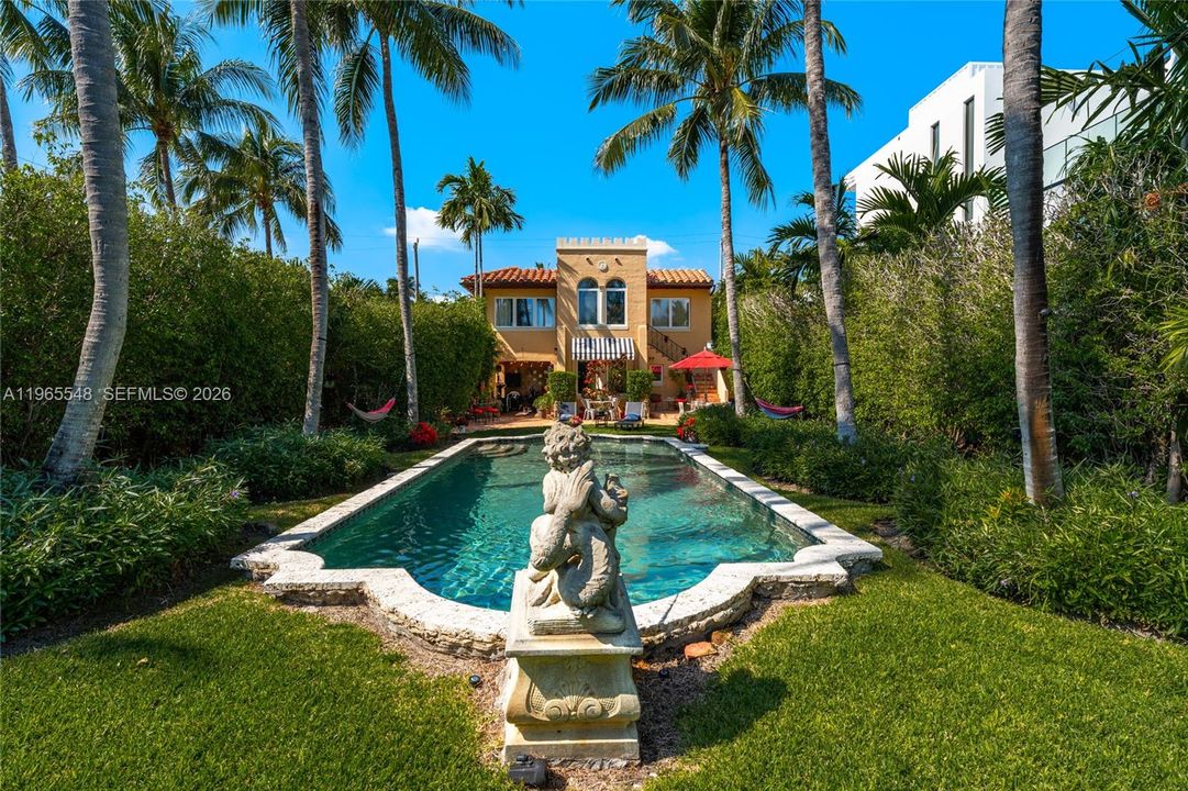На продажу: $2,295,000 (3 спален, 2 ванн, 1554 Квадратных фут)
