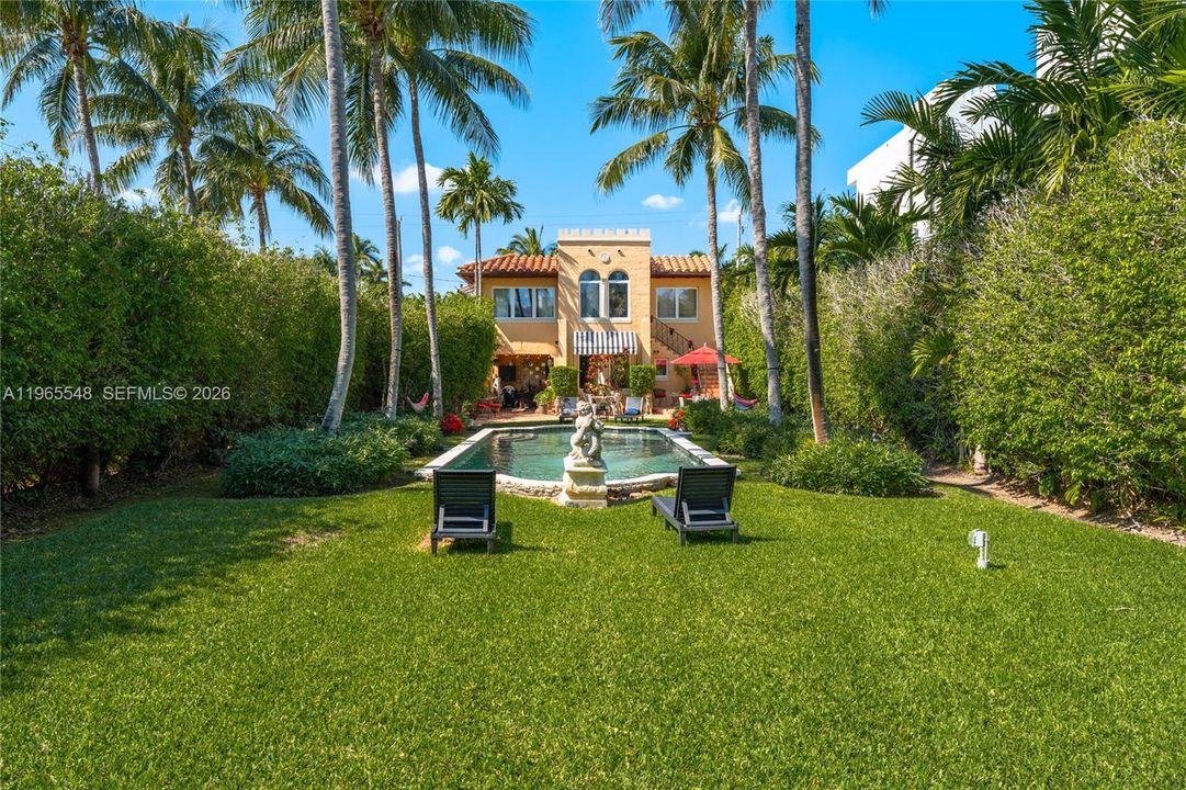 На продажу: $2,295,000 (3 спален, 2 ванн, 1554 Квадратных фут)