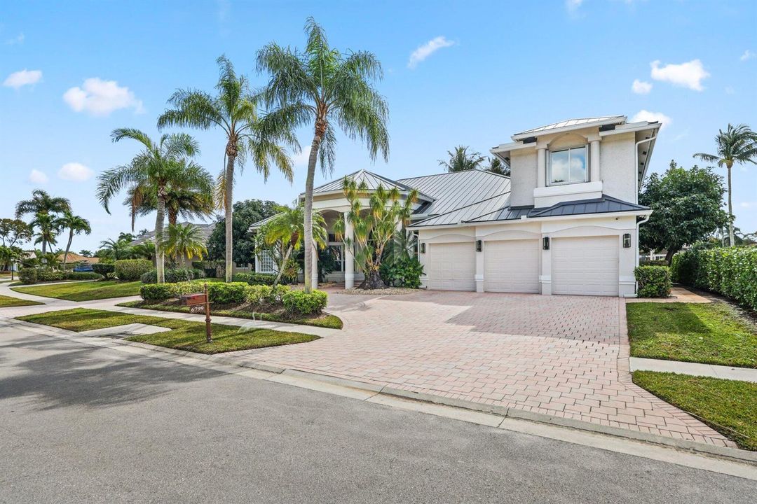6799 Newport Lake Circle - 1.jpg-SMALL