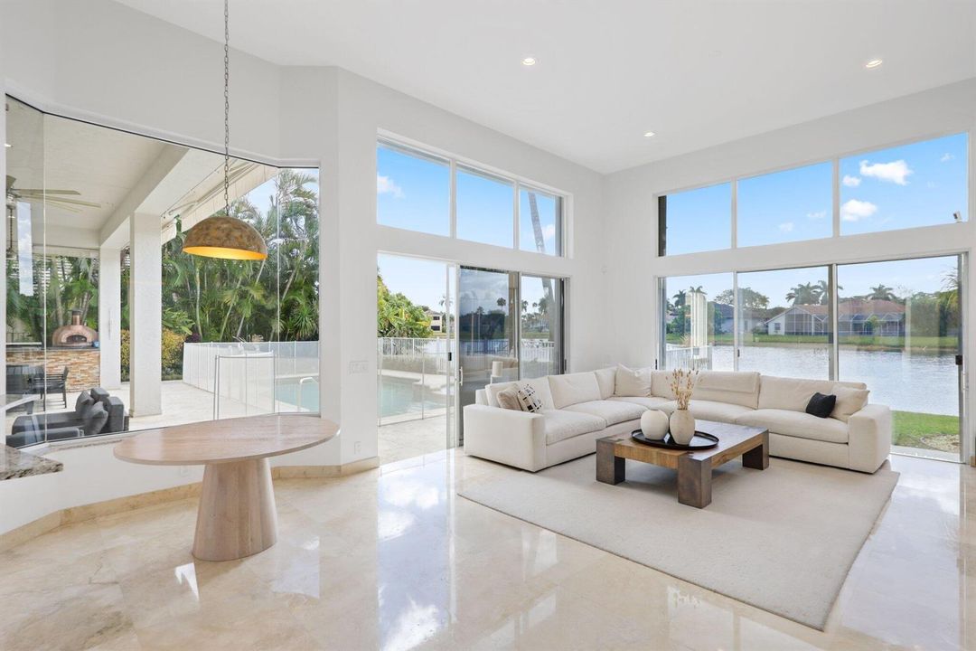 6799 Newport Lake Circle - 17.jpg-SMALL