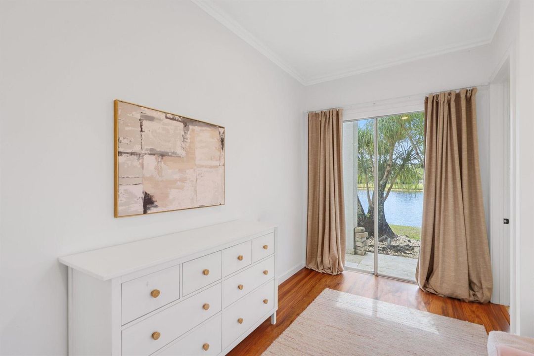 6799 Newport Lake Circle - 34.jpg-SMALL