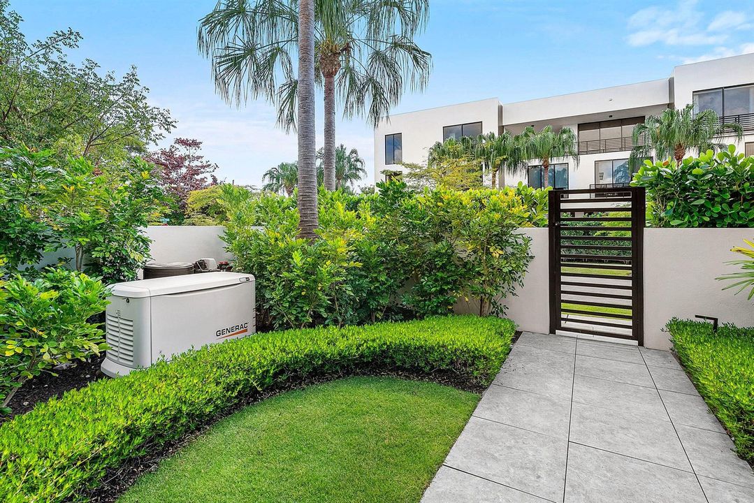 006-927WitherspoonLane-DelrayBeach-FL-33