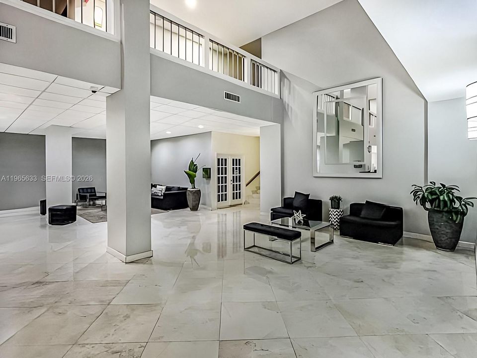 For Sale: $150,000 (1 beds, 1 baths, 887 Square Feet)