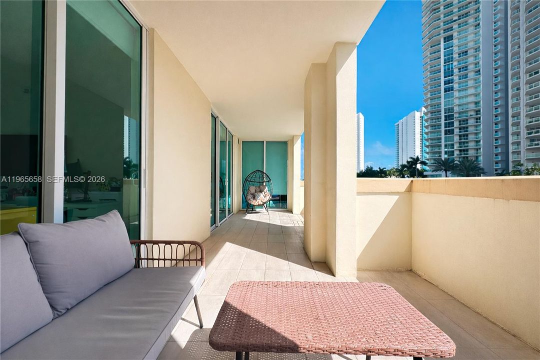 En Venta: $819,000 (3 camas, 2 baños, 1648 Pies cuadrados)