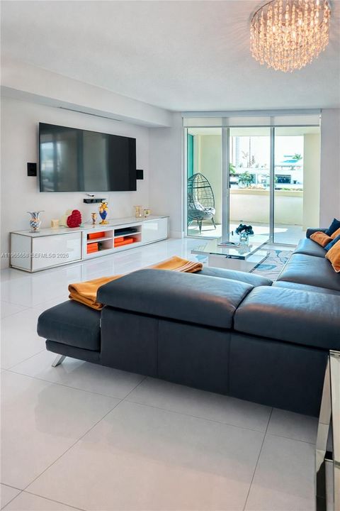 En Venta: $819,000 (3 camas, 2 baños, 1648 Pies cuadrados)