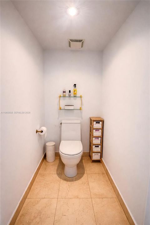 En Venta: $819,000 (3 camas, 2 baños, 1648 Pies cuadrados)