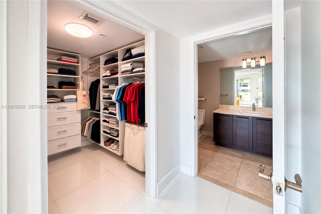 En Venta: $819,000 (3 camas, 2 baños, 1648 Pies cuadrados)