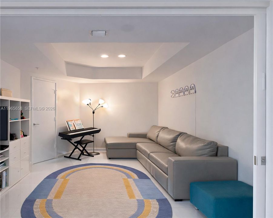 En Venta: $819,000 (3 camas, 2 baños, 1648 Pies cuadrados)