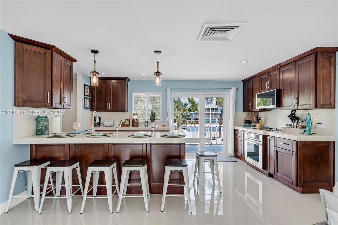 For Sale: $1,499,999 (3 beds, 3 baths, 1786 Square Feet)