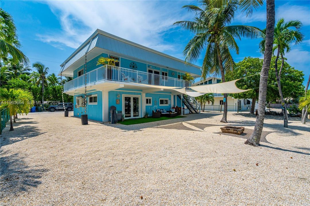 For Sale: $1,499,999 (3 beds, 3 baths, 1786 Square Feet)