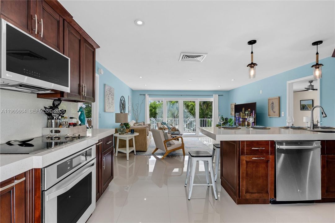 For Sale: $1,499,999 (3 beds, 3 baths, 1786 Square Feet)