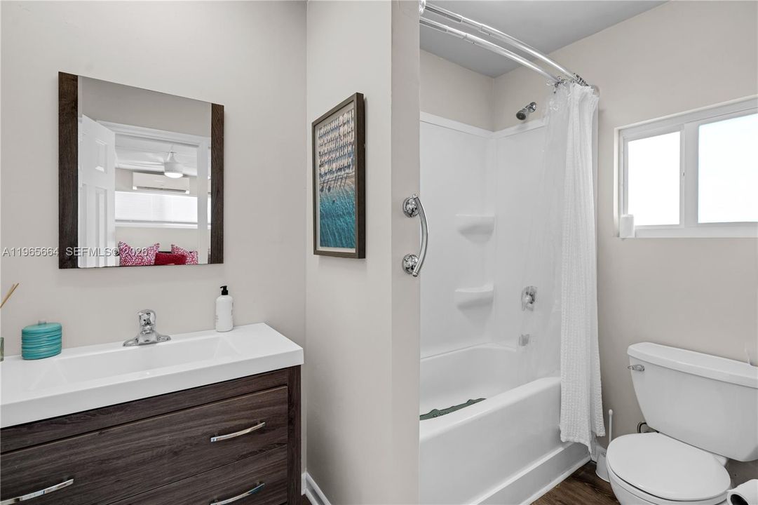 For Sale: $1,499,999 (3 beds, 3 baths, 1786 Square Feet)