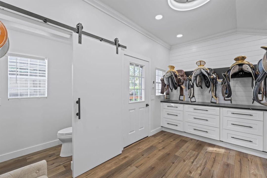 8-web-or-mls-A7406634