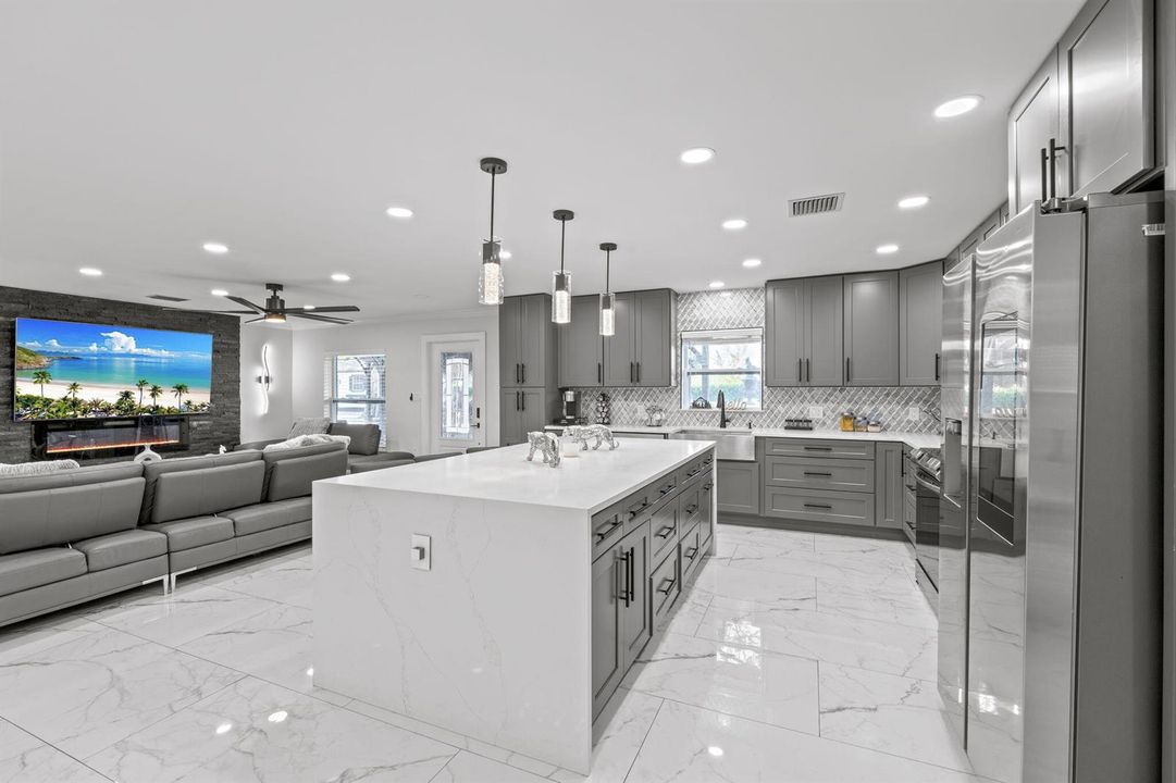 92-web-or-mls-A7406860