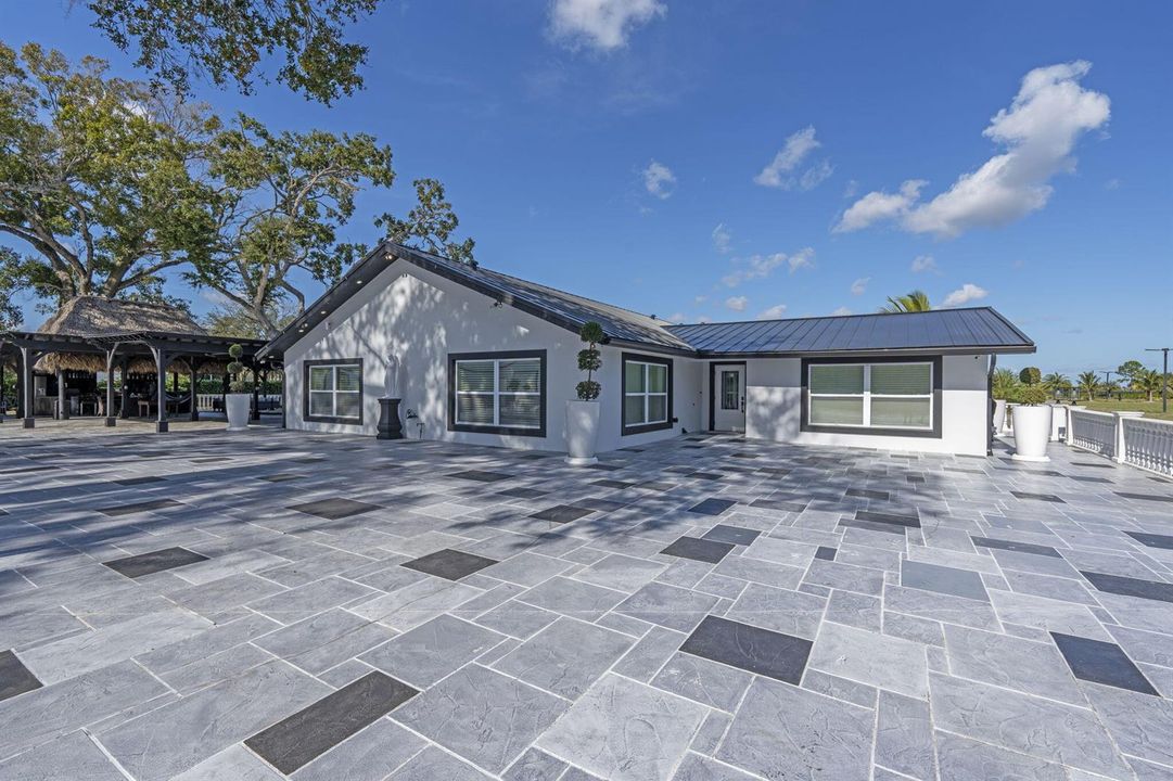 35-web-or-mls-A7406812