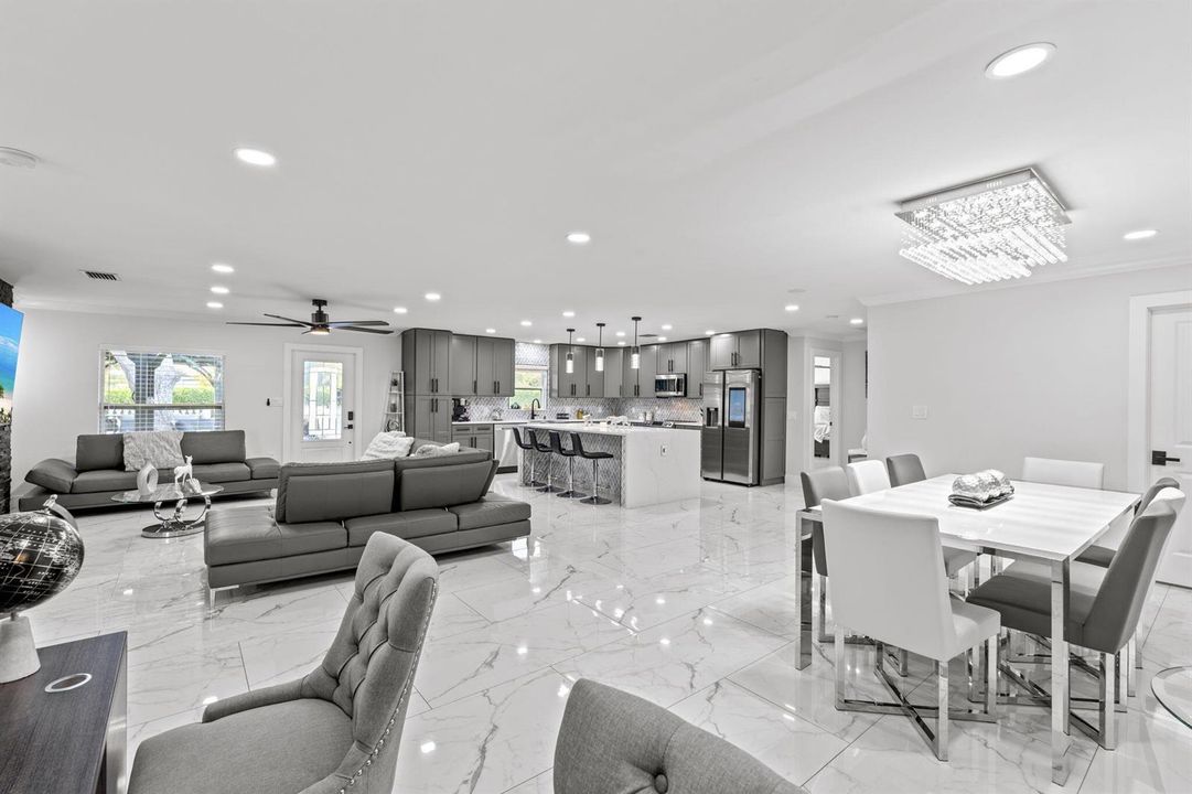 84-web-or-mls-A7406923