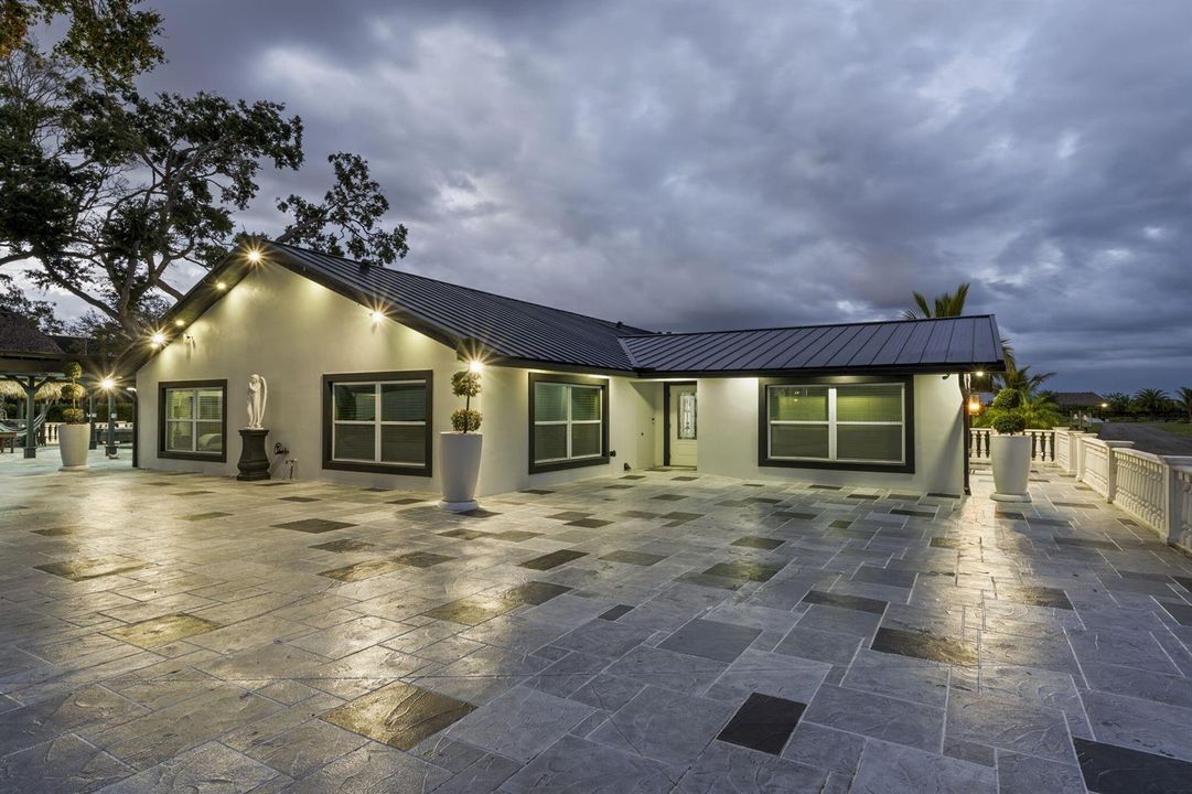 116-web-or-mls-A7402346
